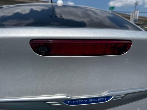 Used 2020 Chrysler 300 Limited image 16