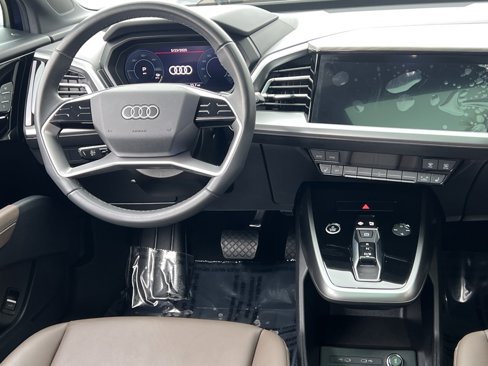 Used 2024 Audi Q4 e-tron Premium w/ Convenience Package image 10