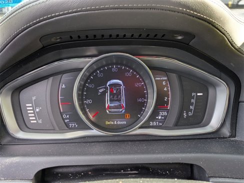 Used 2016 Volvo XC70 T5 Premier w/ Proximity Package image 9