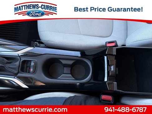 Used 2021 Toyota Corolla LE image 18