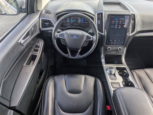 Used 2022 Ford Edge Titanium image 17