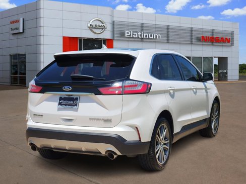 Used 2019 Ford Edge Titanium w/ Cold Weather Package image 4