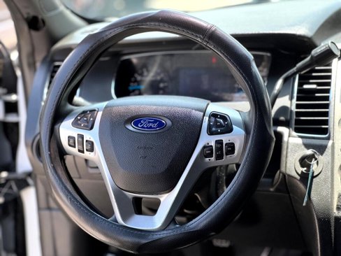 Used 2017 Ford Taurus Police Interceptor AWD image 11