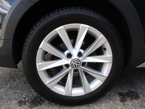 Used 2019 Volkswagen Golf Alltrack S image 37