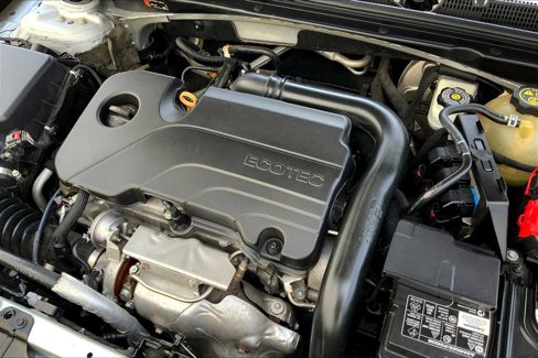Used 2021 Chevrolet Malibu LT image 32