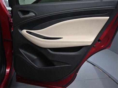 Used 2017 Buick Envision Preferred w/ LPO, Cargo Package image 16