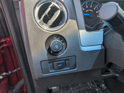 Used 2013 Ford F150 XLT w/ XLT Chrome Pkg image 17