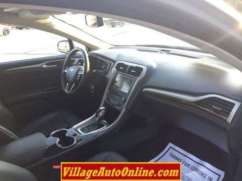 Used 2016 Ford Fusion SE w/ Equipment Group 202A image 26
