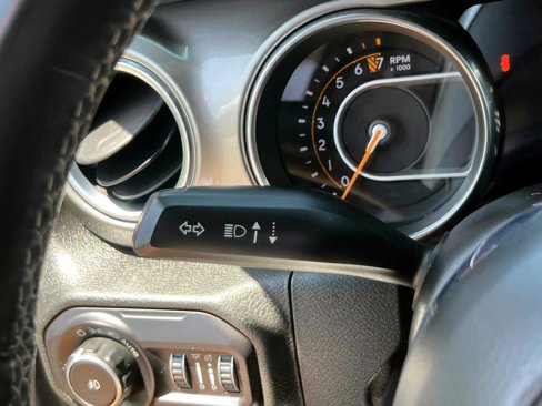 Used 2018 Jeep Wrangler Unlimited Sahara w/ Dual Top Group image 18