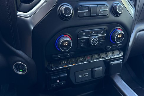 Used 2019 Chevrolet Silverado 1500 RST image 22