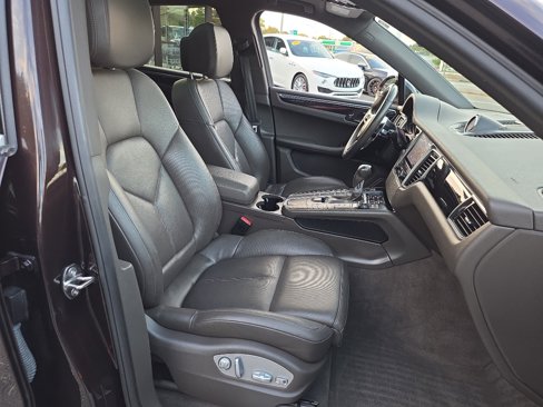 Used 2017 Porsche Macan S image 36