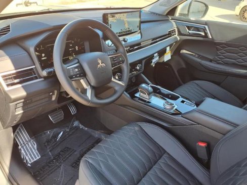 New 2025 Mitsubishi Outlander SEL image 12