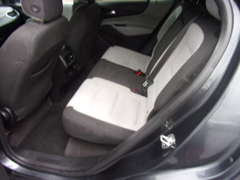 Used 2019 Chevrolet Equinox LS image 17