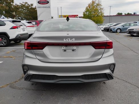 Used 2024 Kia Forte LXS image 6