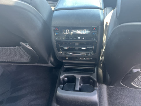 Certified 2022 Jeep Grand Cherokee L Overland w/ Luxury Tech Group IV image 26