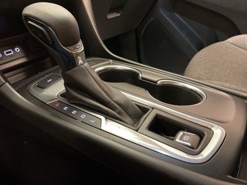 Used 2022 Chevrolet Equinox LT image 23