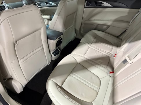 Used 2020 Lincoln MKZ Reserve w/ Elements Package image 33