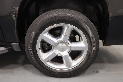 Used 2012 Chevrolet Avalanche LTZ image 23