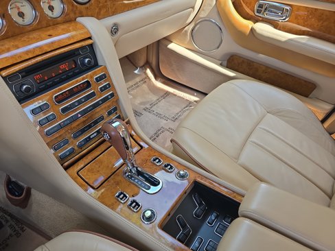Used 2005 Bentley Arnage R image 23