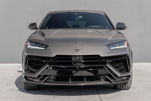 Used 2023 Lamborghini Urus Performante image 2