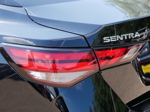 Certified 2022 Nissan Sentra SV w/ Trunk Package image 17