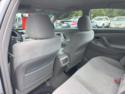 Used 2011 Toyota Camry LE image 13