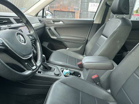 Used 2018 Volkswagen Tiguan SE image 7