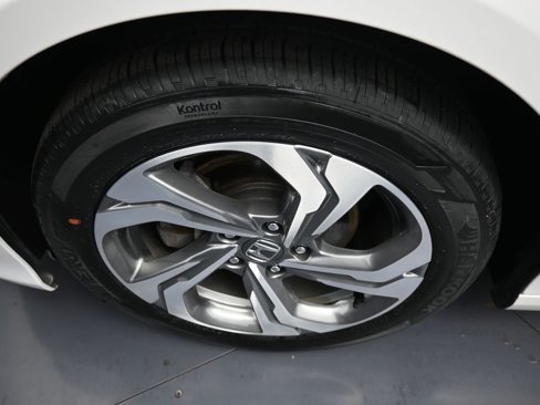 Certified 2019 Honda Accord EX image 14