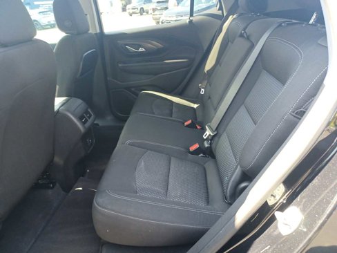 Used 2022 GMC Terrain SLE w/ Driver Convenience Package image 16