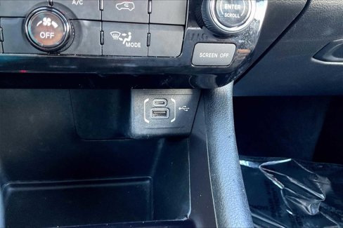 Used 2022 Jeep Compass Latitude image 32