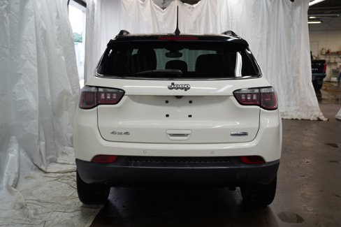Used 2018 Jeep Compass Latitude w/ Popular Equipment Group image 4