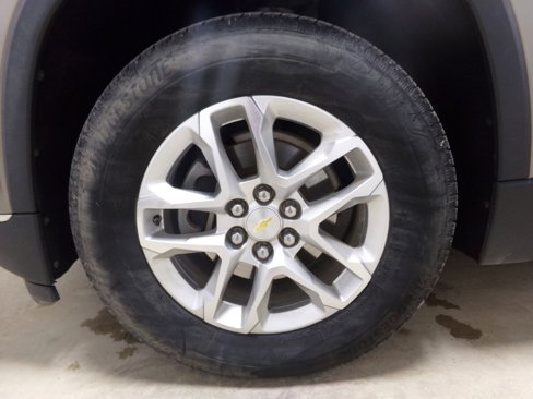 Used 2018 Chevrolet Traverse LT image 31