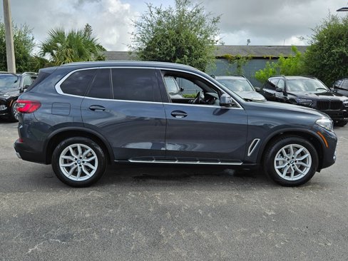 Used 2022 BMW X5 sDrive40i w/ Premium Package image 3