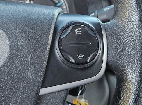 Used 2013 Toyota Camry L image 19