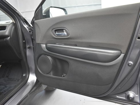 Used 2019 Honda HR-V LX image 24