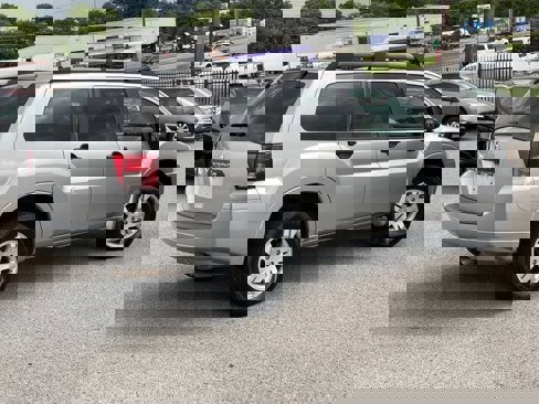 Used 2008 Mitsubishi Endeavor LS image 2