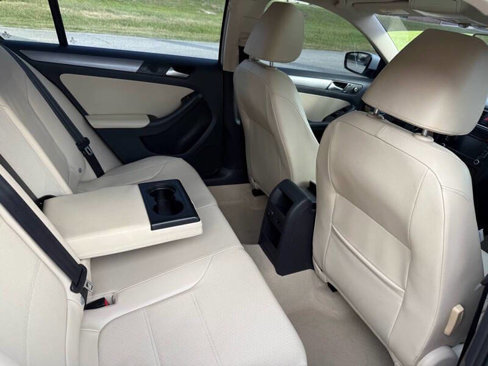 Used 2014 Volkswagen Jetta TDI image 22