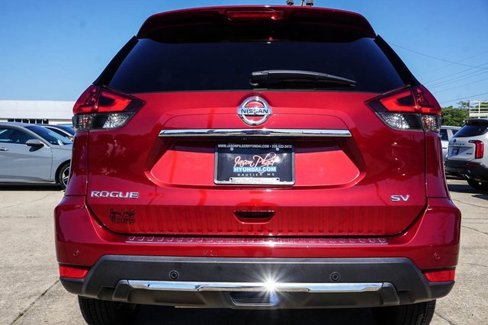 Used 2019 Nissan Rogue SV w/ Premium Package image 6