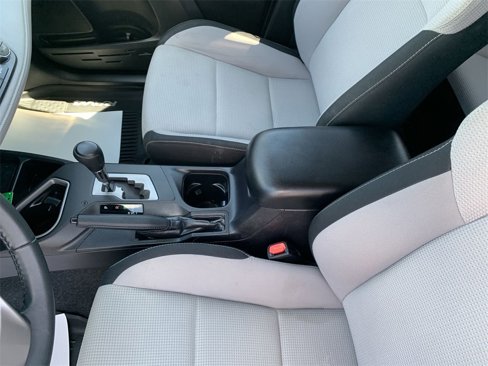 Used 2017 Toyota RAV4 XLE image 27