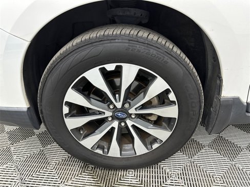 Used 2015 Subaru Outback 2.5i Limited image 13