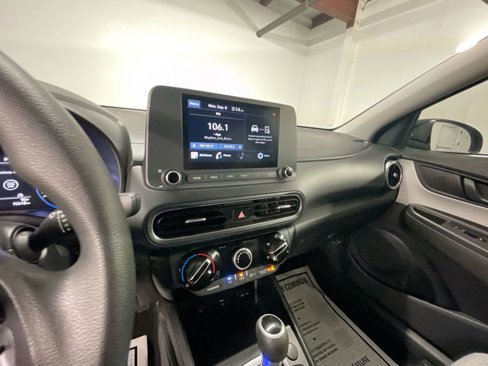 Used 2022 Hyundai Kona SEL image 17