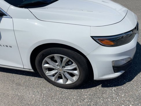 Used 2024 Chevrolet Malibu LT image 3