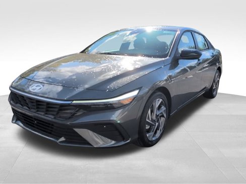 New 2025 Hyundai Elantra Sport image 3