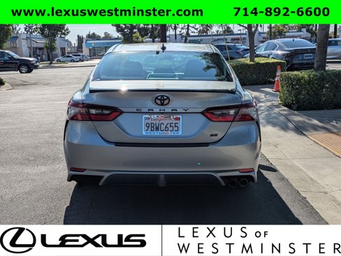 Used 2022 Toyota Camry SE image 9