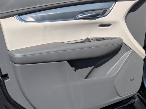 Used 2020 Cadillac XT5 Premium Luxury w/ LPO, Floor Liner Package image 15