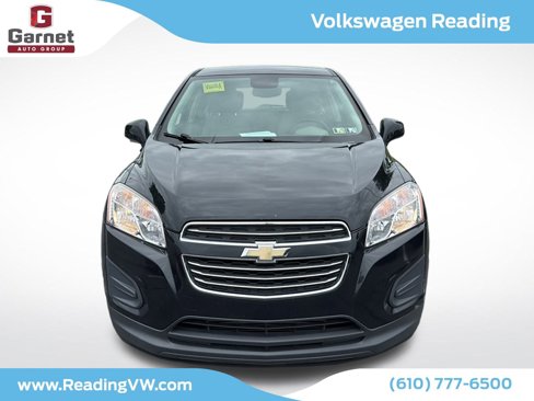 Used 2016 Chevrolet Trax LS w/ LPO, Cargo Package image 2