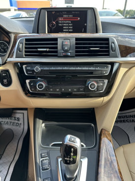 Used 2016 BMW 320i Sedan image 18