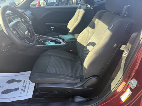 Used 2018 Dodge Challenger SXT image 13
