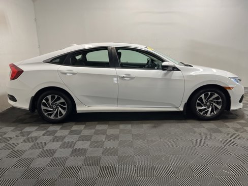 Used 2018 Honda Civic EX image 4