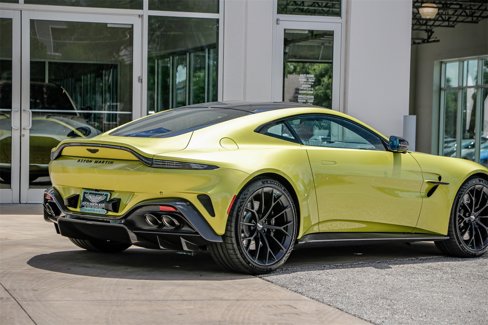 New 2025 Aston Martin V8 Vantage Coupe image 8